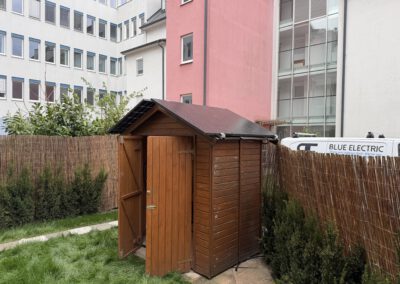 800 W Balkonkraftwerk – Gartenhütte